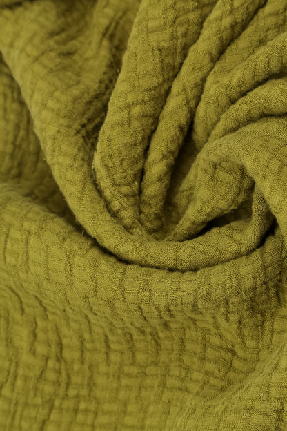 Robe fluide en lin texturé couleur citron doré