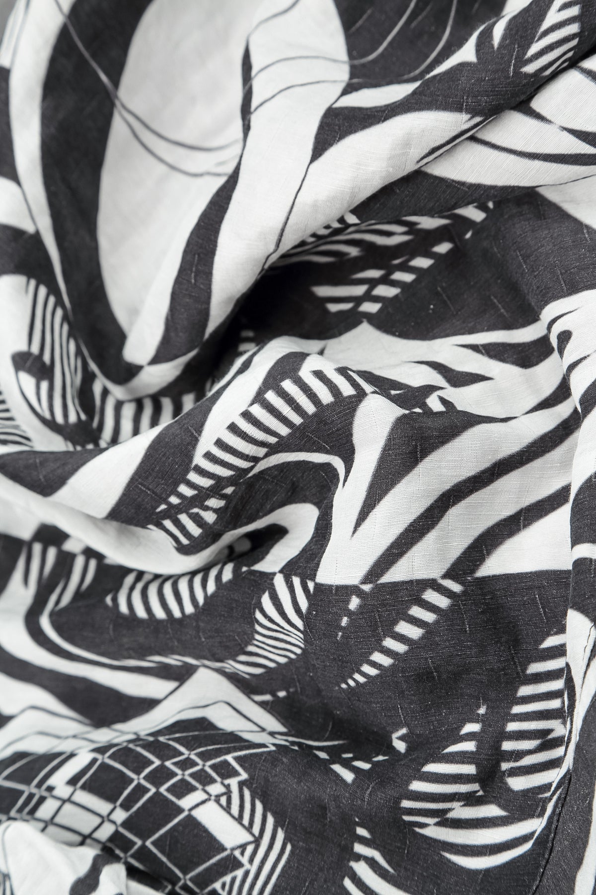 Textured Orbit Silk Linen Scarf