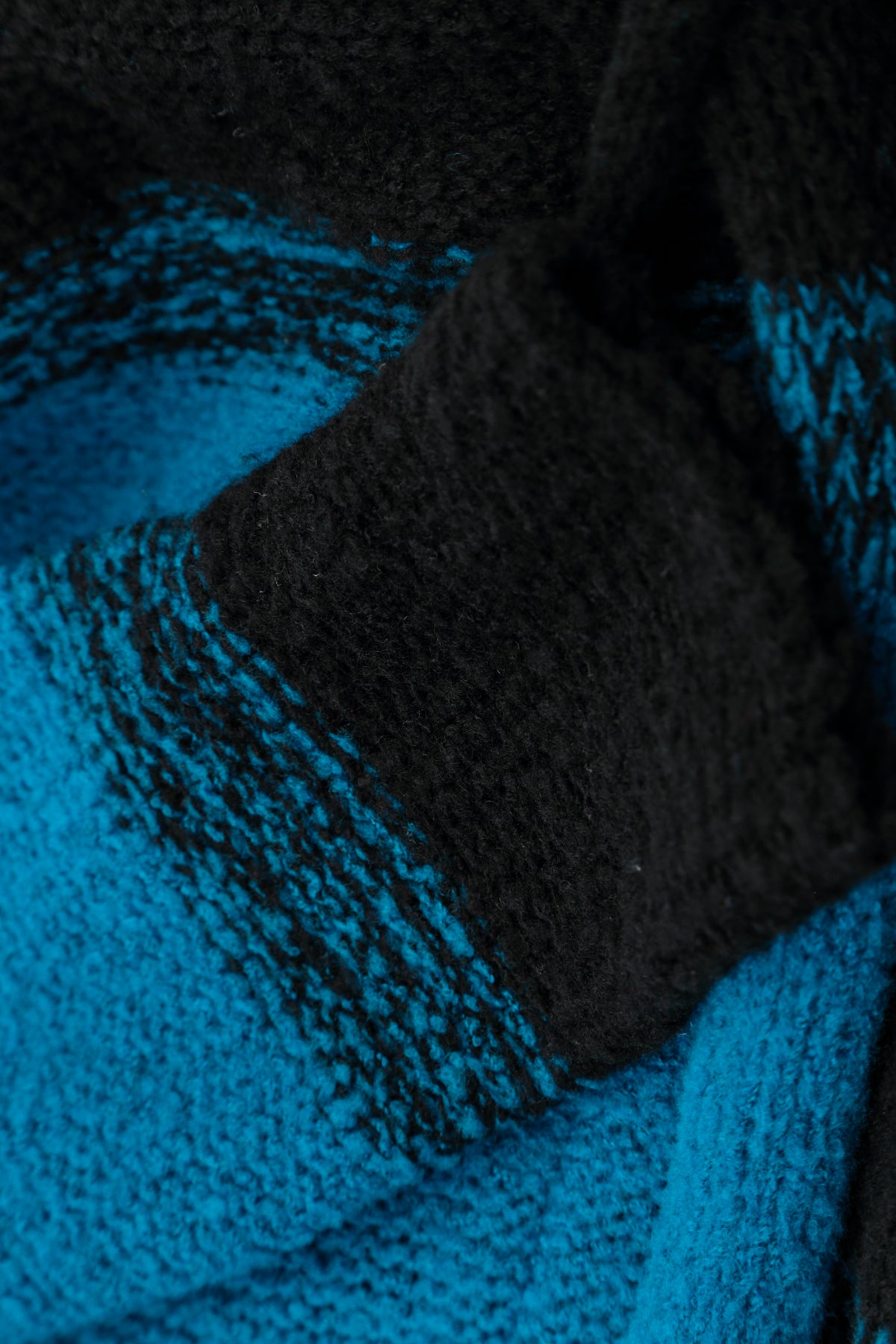 Two-Tone Azure Wool Cardigan 5
