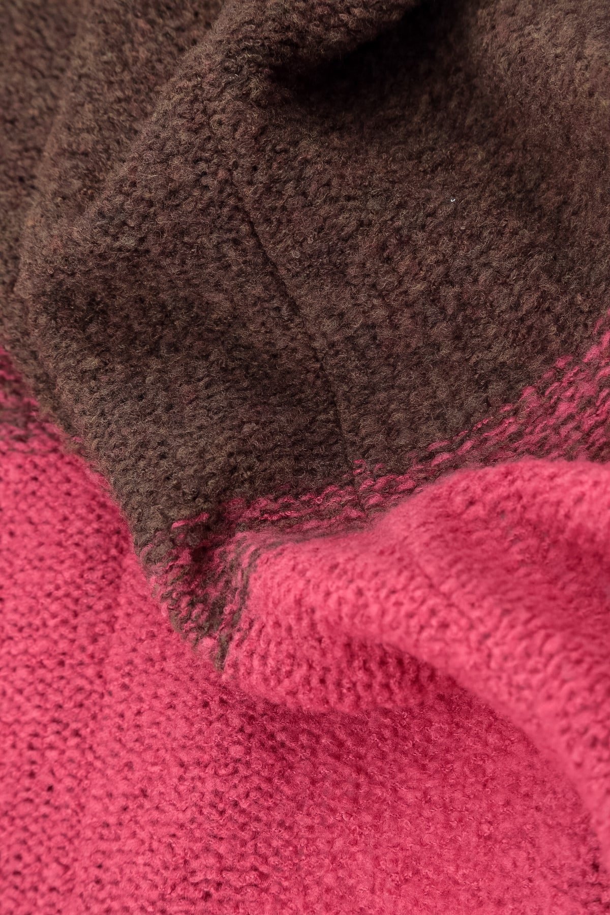 Zweifarbige Strickjacke aus Wolle in Pink